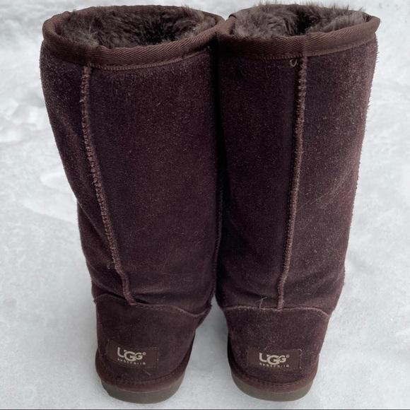UGG Classic Short Boot Dark Chocolate Brown Size 6 - Picture 11 of 14